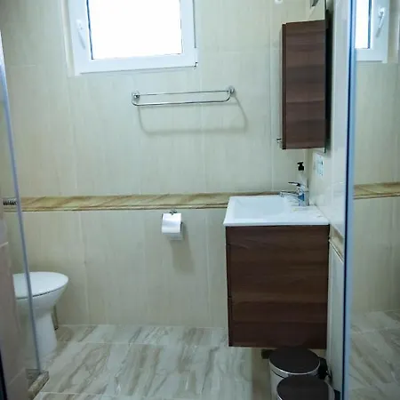 호텔 семеен прованс 아헬로이