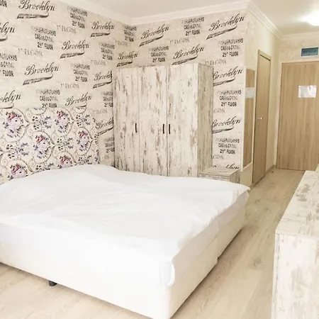 호텔 семеен прованс 아헬로이