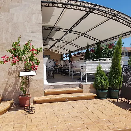 семеен прованс 호텔