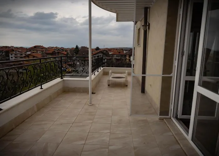 מלון семеен прованс אהלוי