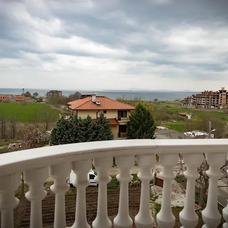 семеен прованс Hotel Acheloj